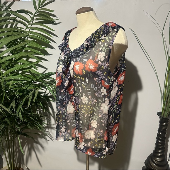 Sleeveless top - Picture 3 of 3